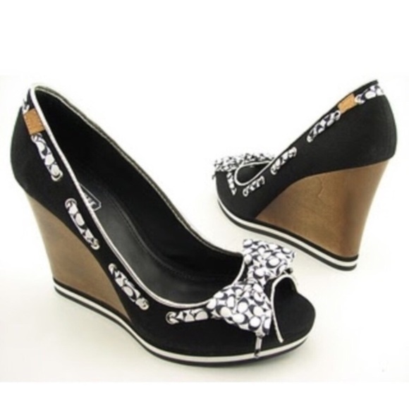 Coach Bow Wedge - Picture 1 of 16
